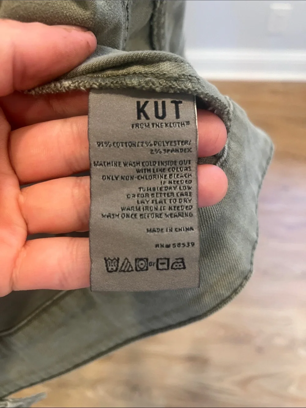 Kut from the Kloth Julia Crop Denim Jacket